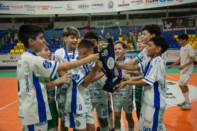 CRAQUES DO FUTURO BRILHAM NAS FINAIS DO MUNICIPAL DE FUTSAL DE BASE