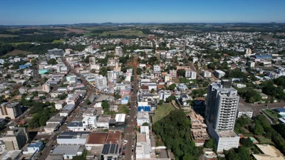 INVESTIMENTOS HIST�RICOS PROJETAM UM NOVO PATAMAR PARA DOIS VIZINHOS