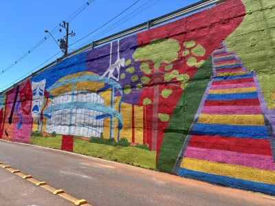 TRINCHEIRA SE TRANSFORMA EM GALERIA A CU ABERTO EM DOIS VIZINHOS