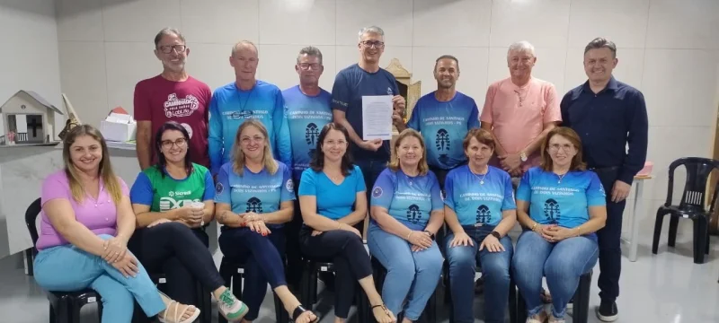 ASSOCIAO SANTIAGO ENTREGA DOCUMENTO  PREFEITURA COM PROPOSTAS PARA O FORTALECIMENTO DO CAMINHO DE SANTIAGO DE DOIS VIZINHOS