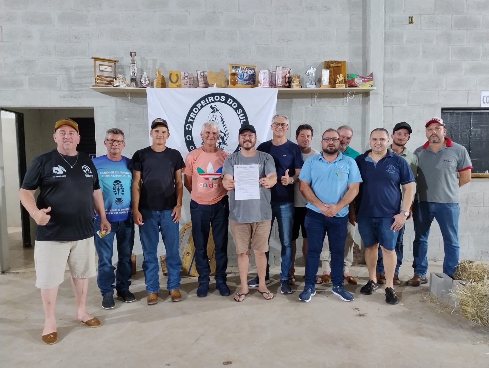 TROPEIROS DO SUL PODEM ENTRAR PARA A HIST�RIA DO CAMINHO DE SANTIAGO DE DOIS VIZINHOS