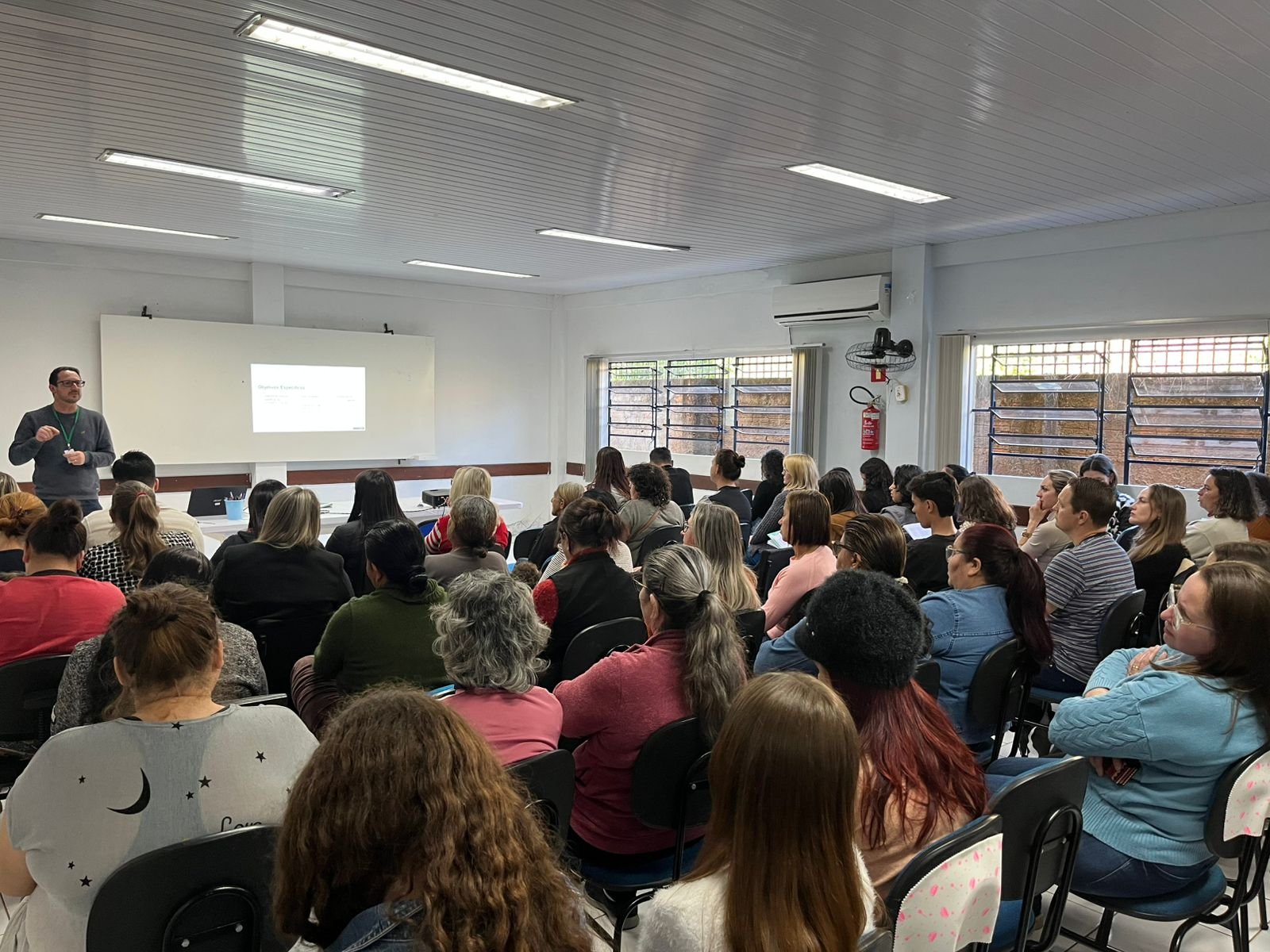PRIMEIRA CONFERÊNCIA MUNICIPAL DOS DIREITOS HUMANOS PROMOVE DEBATES E PROPOSTAS EM DOIS VIZINHOS