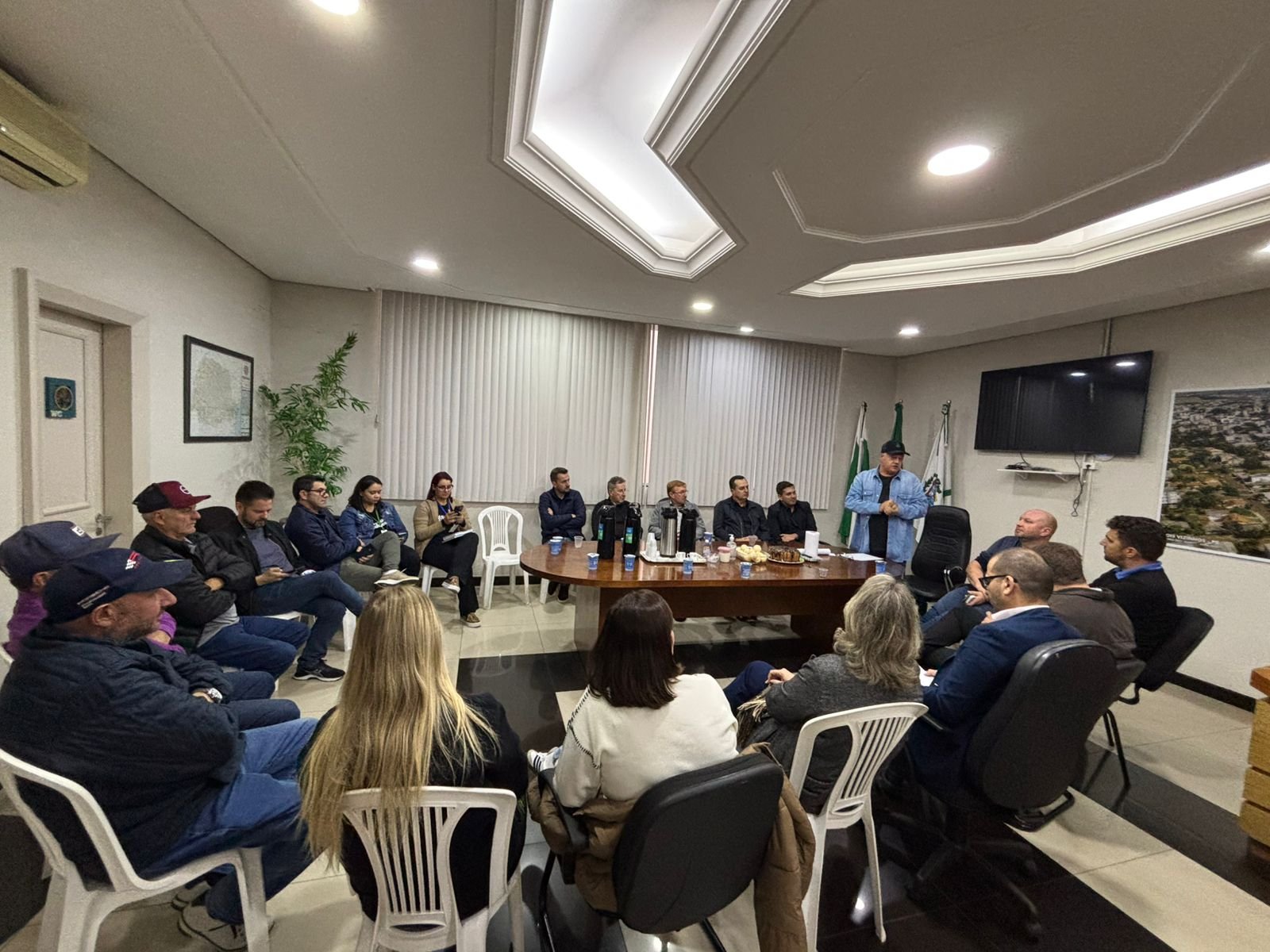 DOIS VIZINHOS A UM PASSO DO SESC/SENAC