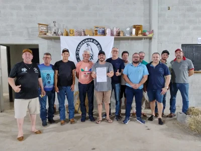 TROPEIROS DO SUL PODEM ENTRAR PARA A HIST�RIA DO CAMINHO DE SANTIAGO DE DOIS VIZINHOS