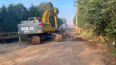 OBRA DE NOVA PONTE INTERDITA ESTRADA DE ACESSO  FBRICA LATREILLE E S COMUNIDADES DE CANHADA FUNDA E ALTO EMPOSSADO
