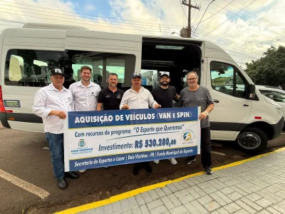 DOIS VIZINHOS AVAN�A NO ESPORTE COM NOVO VE�CULO PARA TRANSPORTE DE ATLETAS