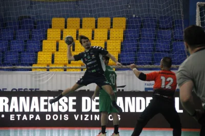DOIS VIZINHOS � PALCO DA 3� ETAPA DO CAMPEONATO PARANAENSE DE HANDEBOL � 1� DIVIS�O
