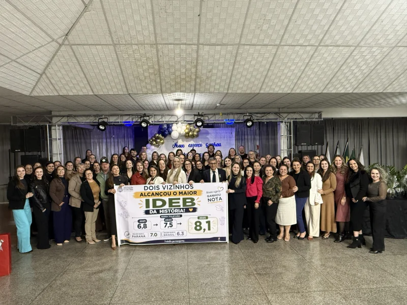 EDUCA��O MUNICIPAL DE DOIS VIZINHOS CELEBRA RESULTADOS E RECONHECE PROFISSIONAIS EM NOITE ESPECIAL
