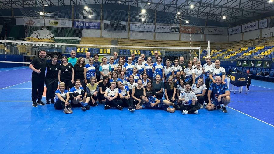 V�LEI C�MBIO 60+ DE DOIS VIZINHOS PARTICIPA DE AMISTOSO EM FRANCISCO BELTR�O E SE PREPARA PARA RECEBER NOVO ENCONTRO