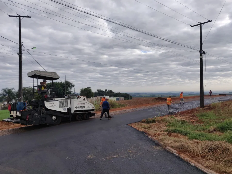 INICIAM OBRAS DE PAVIMENTAO ASFLTICA NA ESTRADA JOO PAGNONCELLI