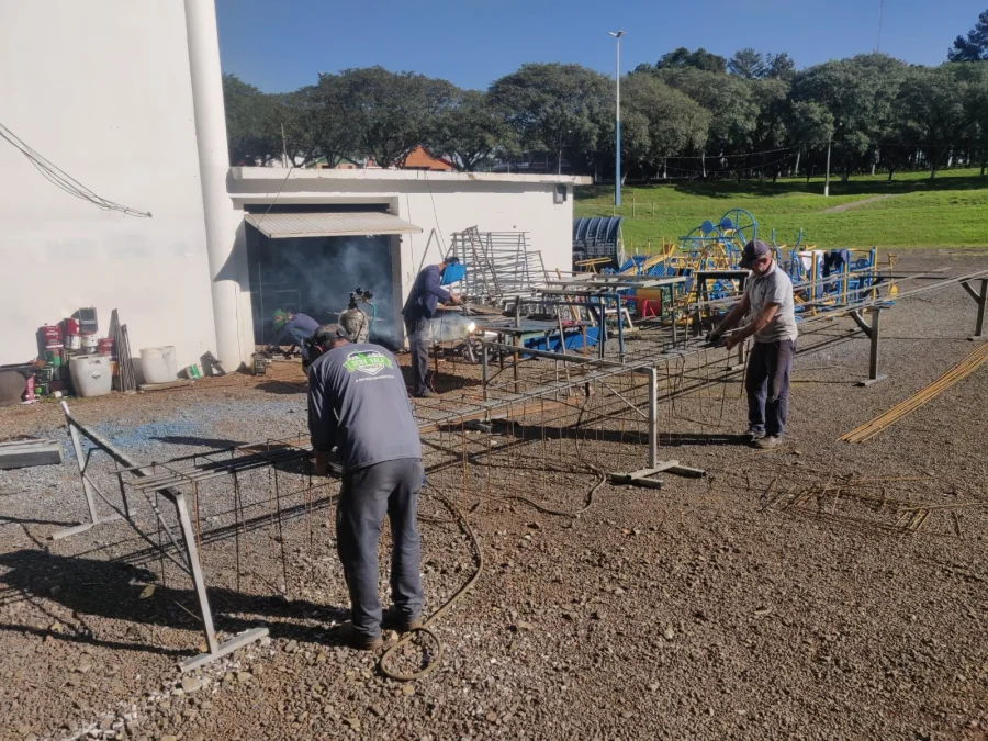 METALRGICA PREPARA ESTRUTURA PARA NOVAS PONTES NO BAIRRO SAGRADA FAMLIA