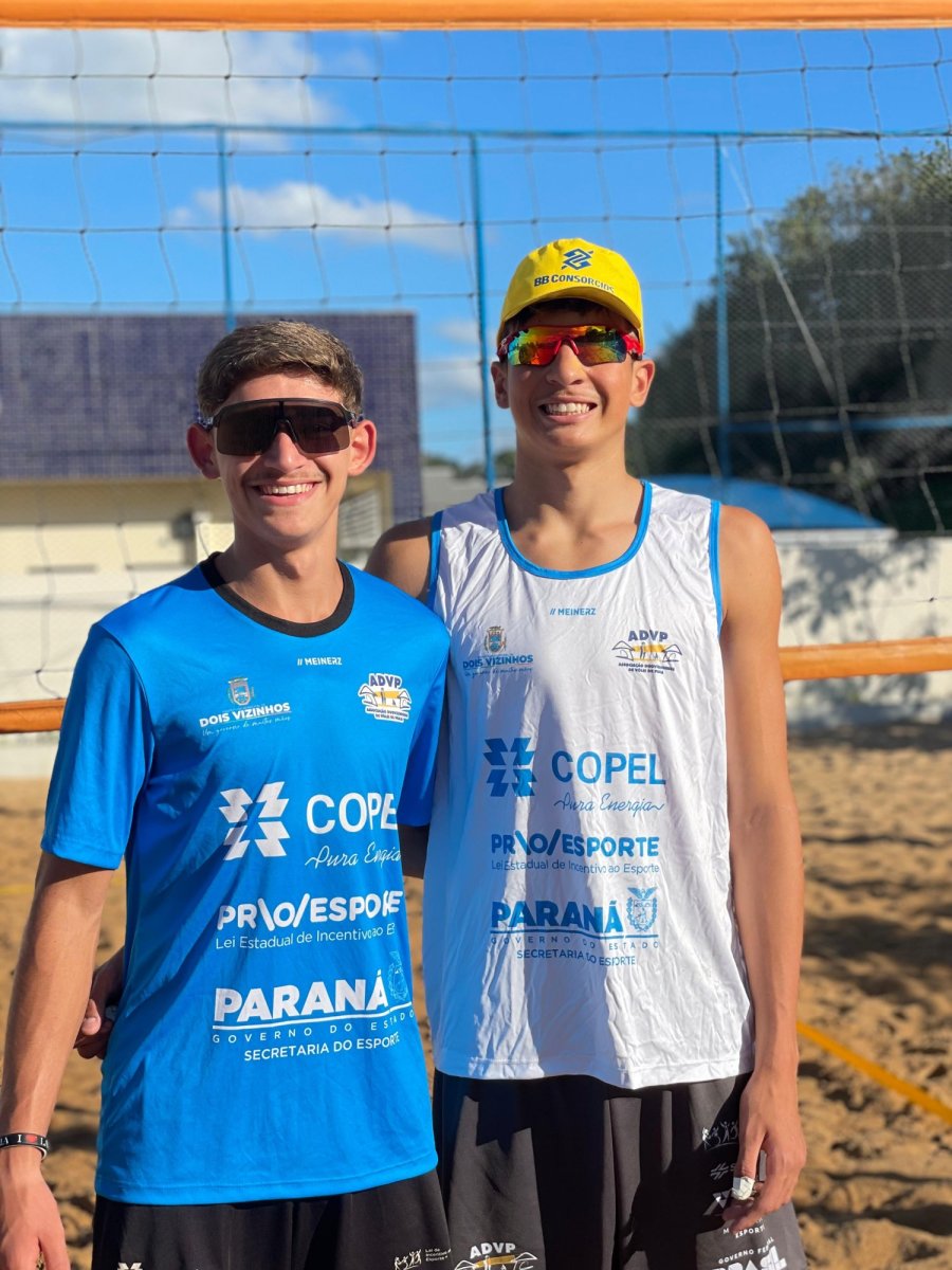 DOIS VIZINHOS COMEMORA CONVOCA��O DE ATLETAS PARA A SELE��O BRASILEIRA DE V�LEI DE PRAIA