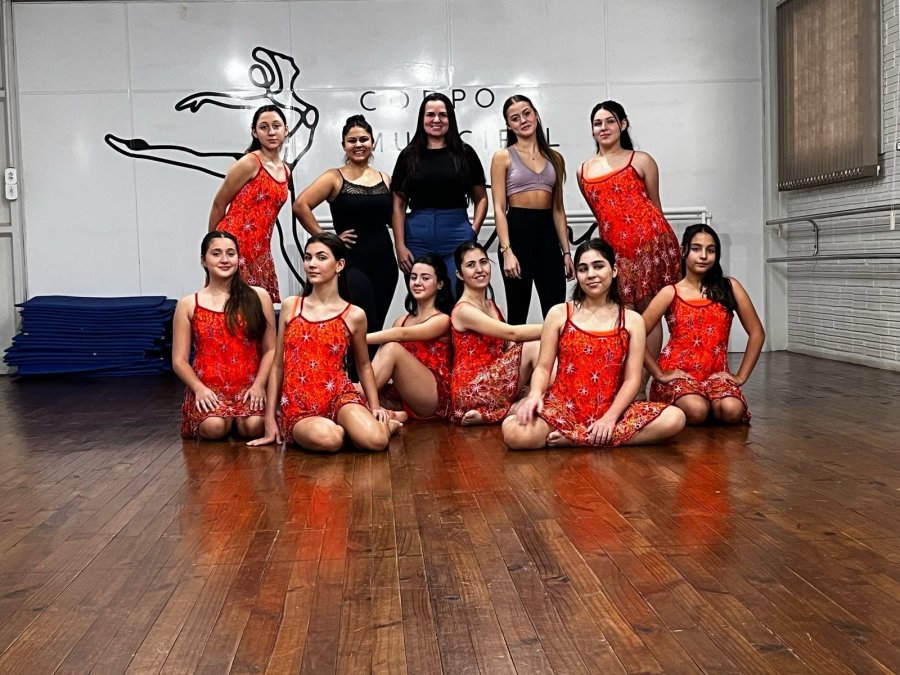 DOIS VIZINHOS BRILHA MAIS UMA VEZ: BAILARINAS S�O DESTAQUE EM FESTIVAIS NACIONAIS DE DAN�A