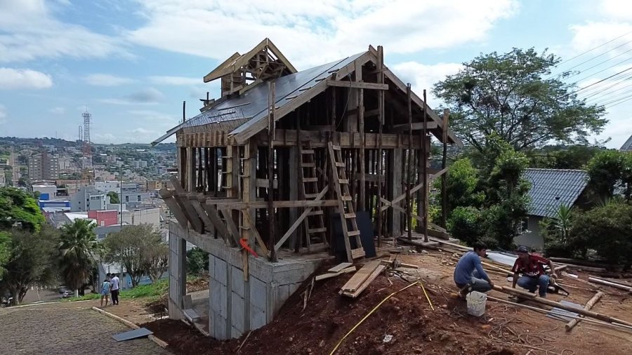 CAPELA DE SANTIAGO GANHA FORMA A 4 MESES DA INAUGURA��O