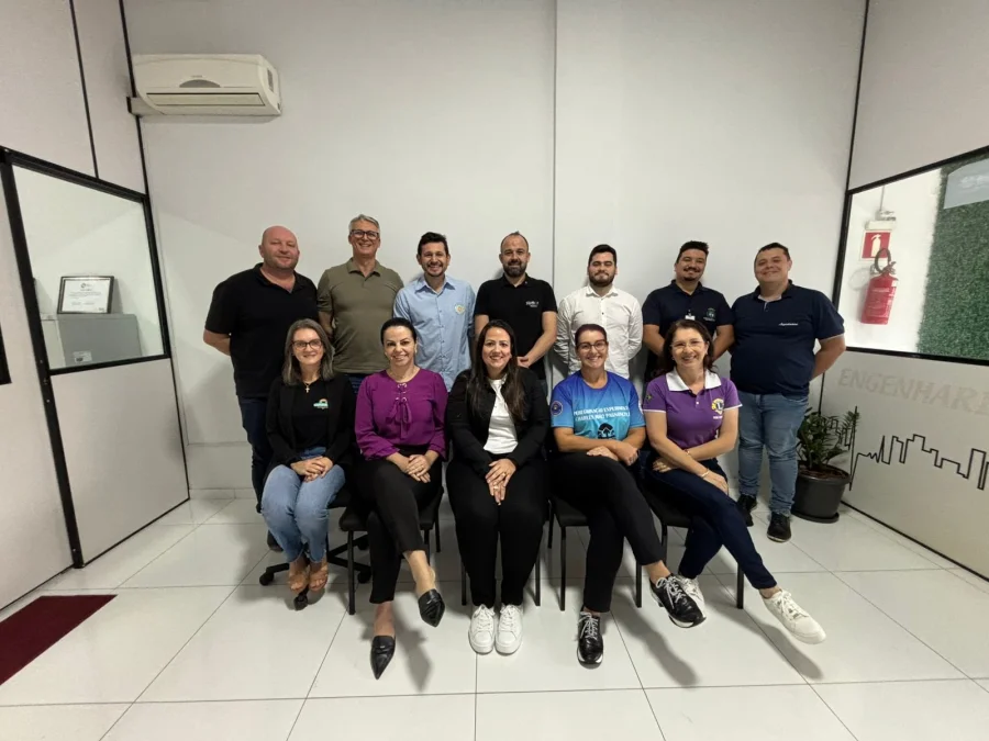 NOVA DIRETORIA DO COMTUR TOMA POSSE E REAFIRMA COMPROMISSO COM O DESENVOLVIMENTO DO TURISMO DE DOIS VIZINHOS