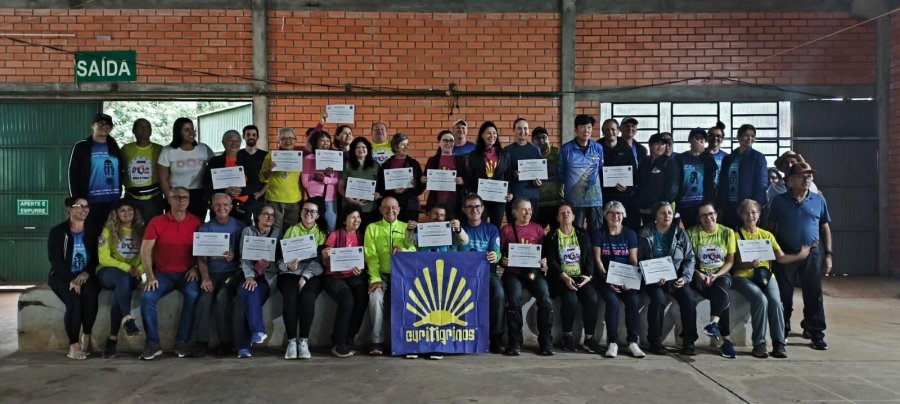 CURITIGRINOS PERCORREM ETAPAS DO CAMINHO DE SANTIAGO DE DOIS VIZINHOS