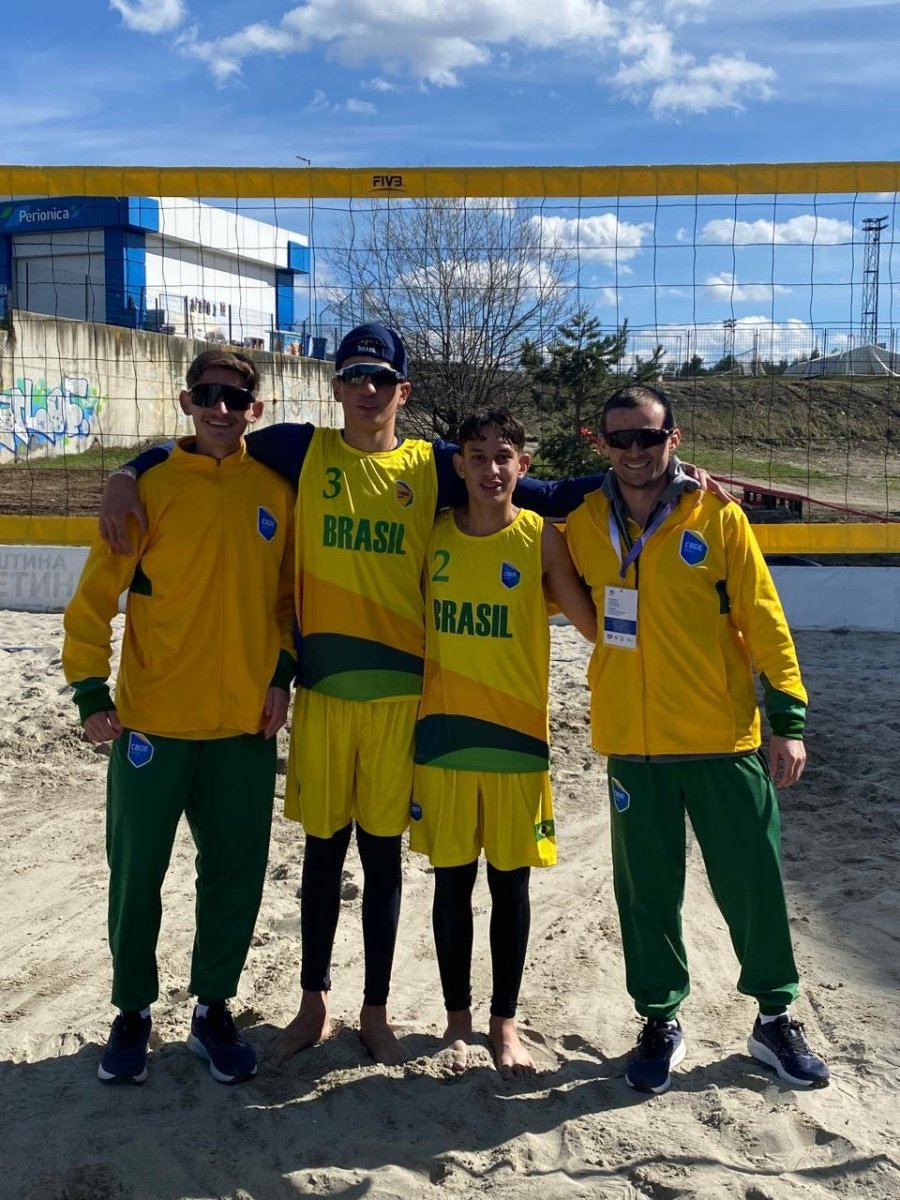 DUOVIZINHENSES ENCANTAM NO MUNDIAL ESCOLAR DE V�LEI DE PRAIA NA S�RVIA