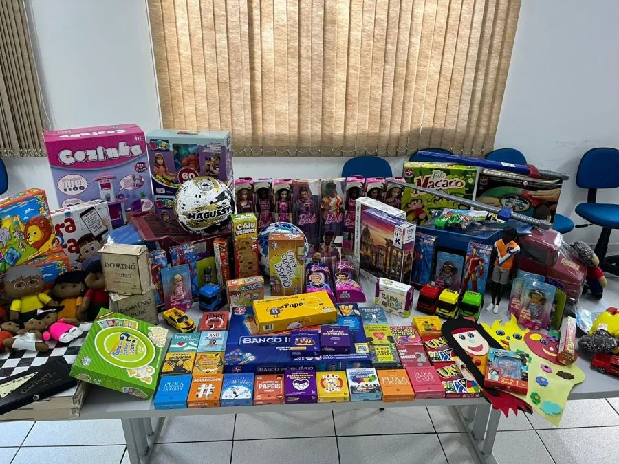 ASSISTNCIA SOCIAL RECEBE KITS LDICOS PARA QUALIFICAR ATENDIMENTO S FAMLIAS