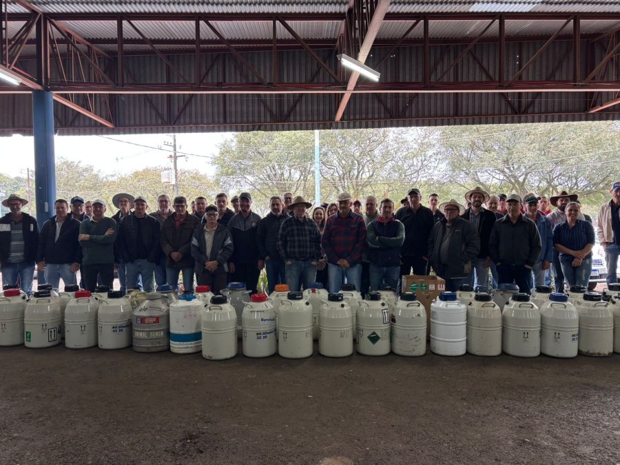 PREFEITURA REALIZA MAIS UMA ENTREGA DE NITROG�NIO L�QUIDO A PRODUTORES RURAIS