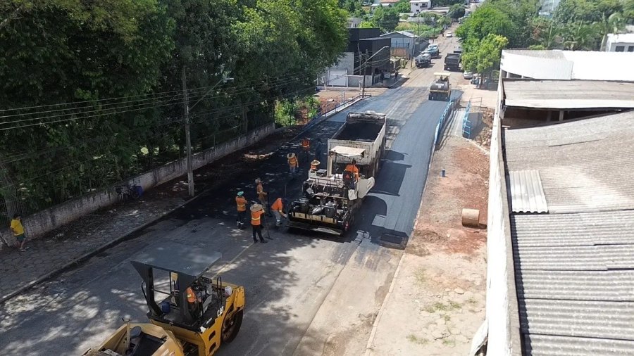ASFALTAMENTO REFOR�ADO CONCLUI OBRA DA PONTE DA RUA M�RIO DE BARROS