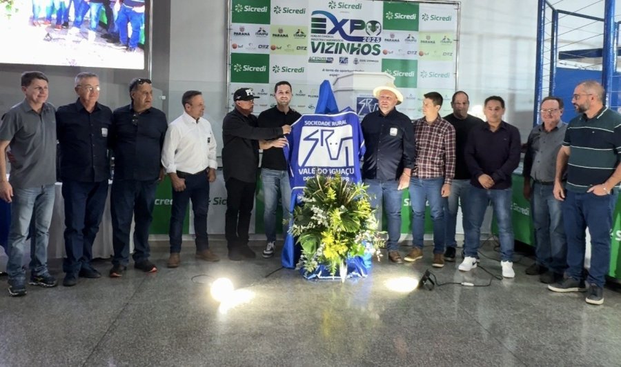 RECINTO DE LEIL�ES DA SOCIEDADE RURAL � REINAUGURADO EM DOIS VIZINHOS