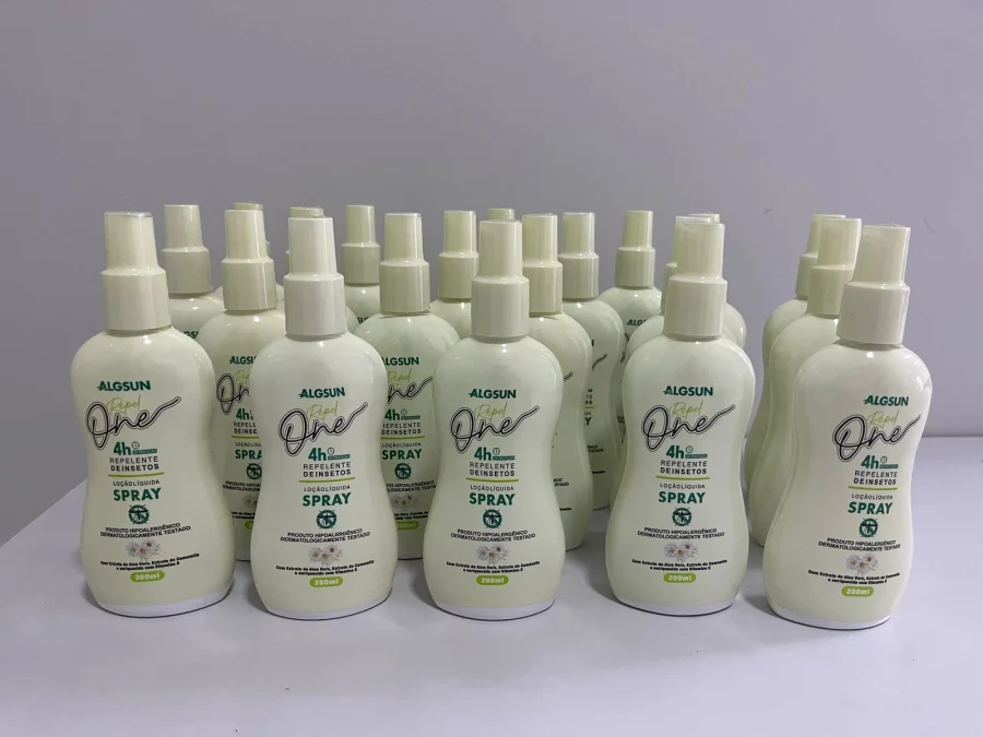 REPELENTES GRATUITOS SO NOVA ARMA DE DOIS VIZINHOS CONTRA A DENGUE
