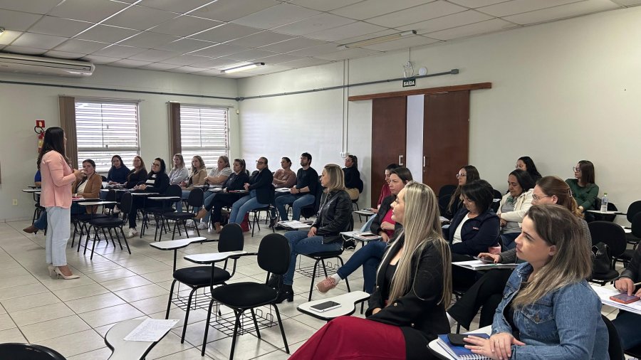REDE MUNICIPAL DE EDUCA��O ALINHA ESTRAT�GIAS PARA O SEGUNDO SEMESTRE LETIVO
