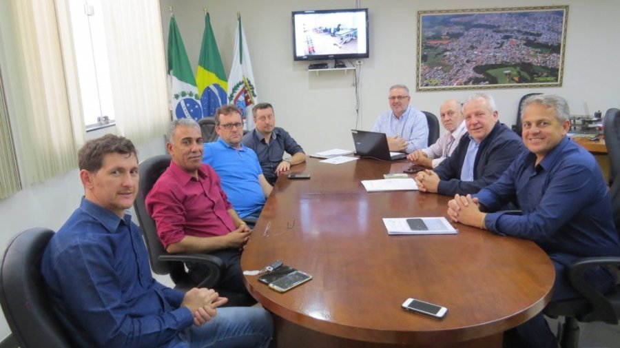 Prefeitos Concordam Em Descentralizar Servi�os do Cre para o Ciem de Dois Vizinhos