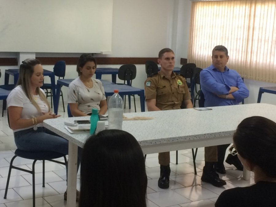 Candidatos a Conselheiros Tutelares Recebem Ultimas Informa��es Sobre o Pleito de Domingo