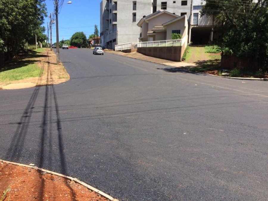 Mais Duas Ruas Pavimentadas Com Asfalto no Centro Norte