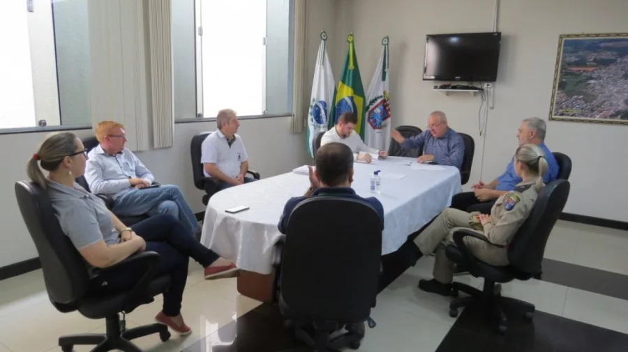 Decreto Adota Medidas para Conter Avanos do Coronavrus Em Dois Vizinhos