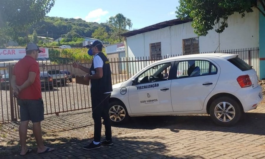 Fiscais Est�o Aplicando Multas Em Estabelecimentos Onde H� Aglomera��o de Pessoas