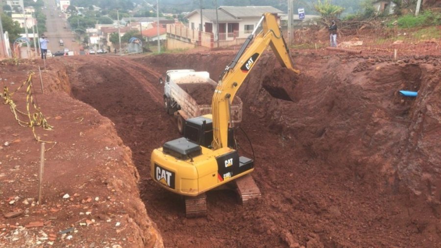 Ap�s Altera��es no Projeto Original Obras do Viaduto S�o Retomadas