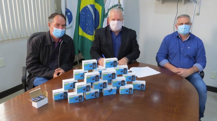 Secretaria de Sa�de Recebe Ox�metro de Pulso