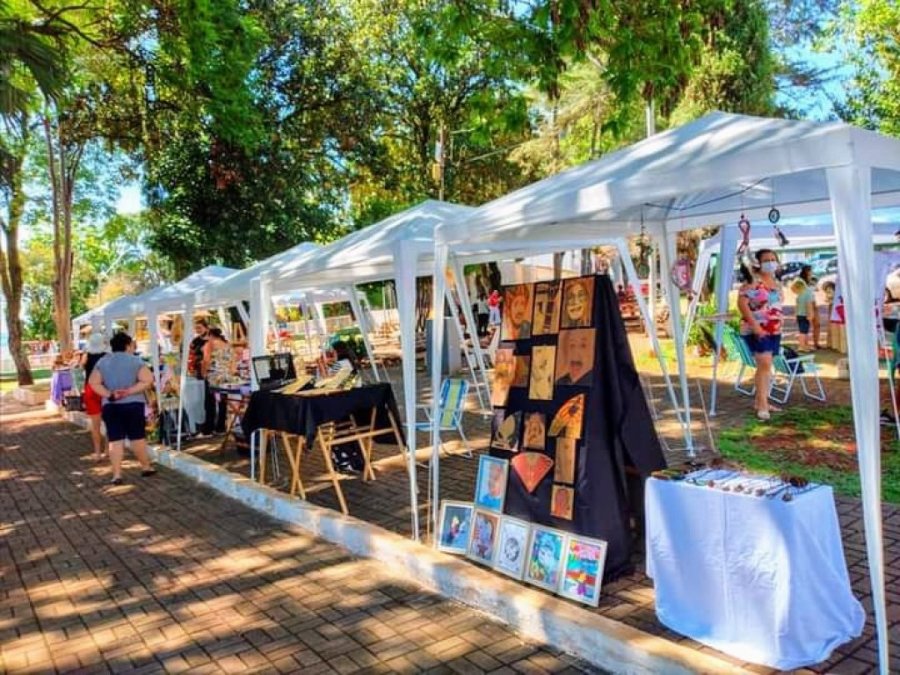 Dois Vizinhos Tem Feirinha de Artesanato Todos os S�bados