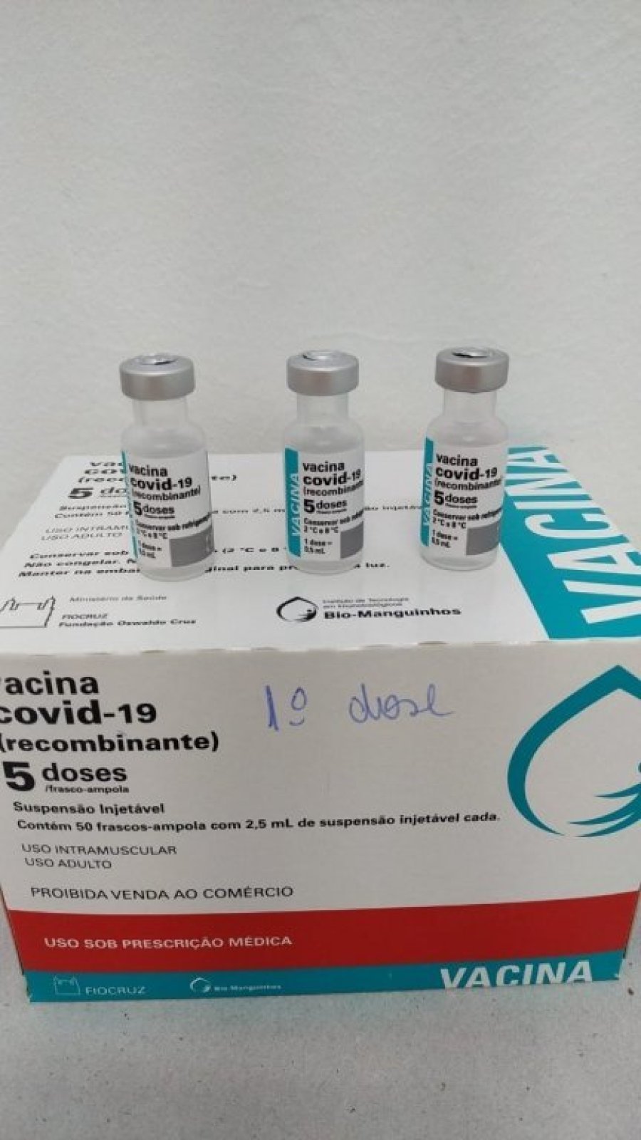 Alta Procura Pela Vacina Gera Filas J� no In�cio da Manh�