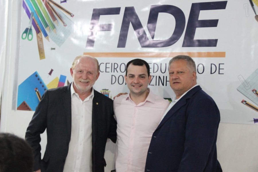 Reuni�o Com Diretor do Minist�rio da Educa��o Traz Prefeitos e Secret�rios de Educa��o a Dois Vizinhos