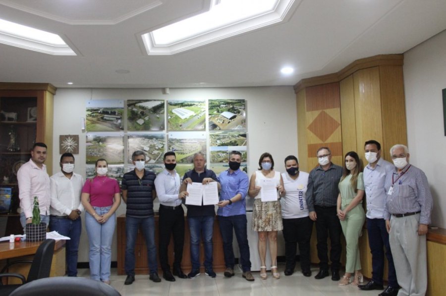 Administra��o Municipal Celebra Termo de Coopera��o T�cnica Com Institui��es de Ensino Superior