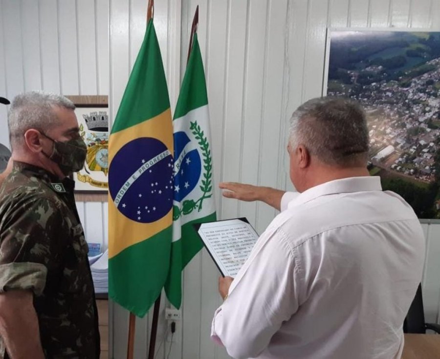 Prefeito Carlinhos Turatto � Empossado Presidente da Junta Militar