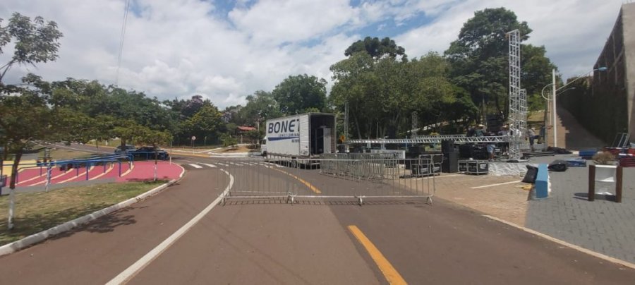 Lago Dourado Est� Fechado Hoje para Entrada de Ve�culos.