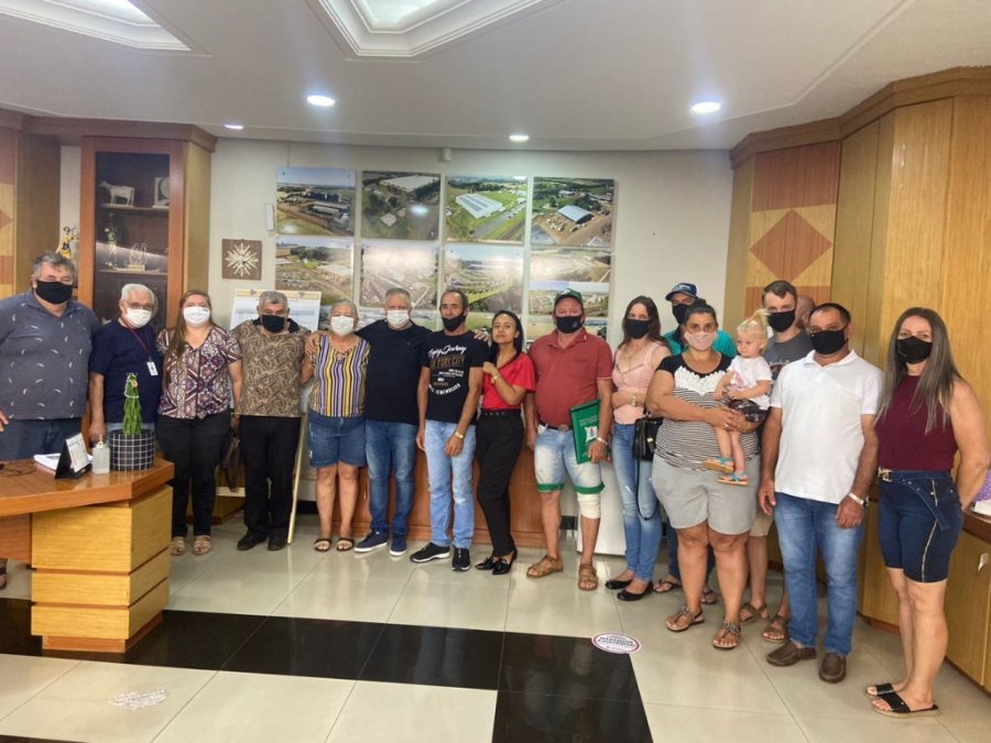 Lideran�as de Barra do Lajeado Grande Re�nem-se Com o Prefeito Municipal