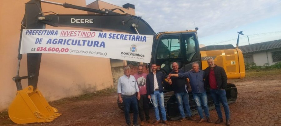Administra��o Municipal Adquire Nova Escavadeira Hidr�ulica Com Recursos Pr�prios