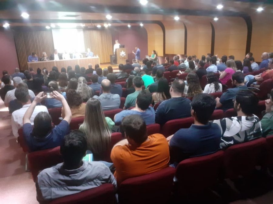 Munic�pio Participa de Encontro Sobre a Efetiva��o da Log�stica Reversa dos Res�duos S�lidos no Paran�