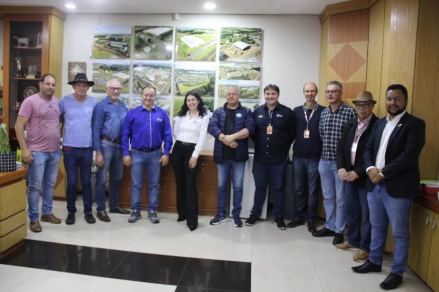 Prefeito Recebe Equipe da Brf de Dois Vizinhos, e Conhece o Novo Gerente da Unidade do Nosso Municipio.