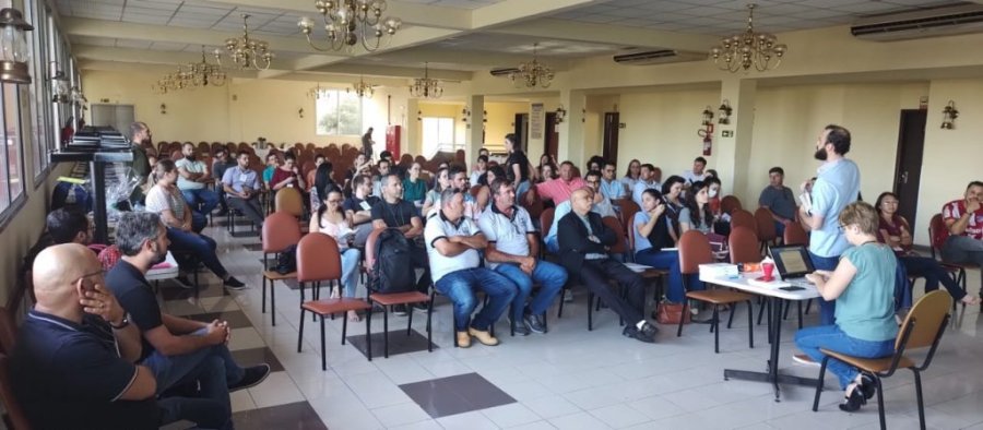 Dois Vizinhos Participou de Eventos de Log�stica Reversa Em Curitiba