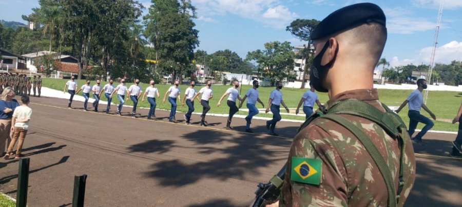 20 Jovens Duovizinhenses Ser�o Incorporados Ao Ex�rcito Brasileiro