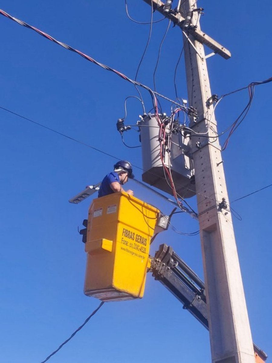 Parque Industrial i Recebe a Segunda Etapa da Revitaliza��o na Ilumina��o P�blica
