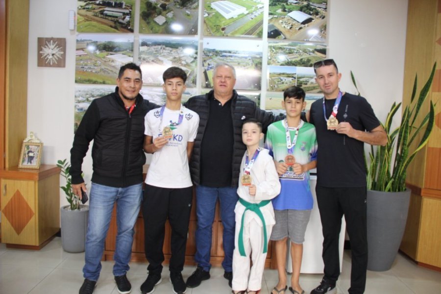 Dois Vizinhos Conquista Vaga na Sele��o Paranaense de Taekwondo.