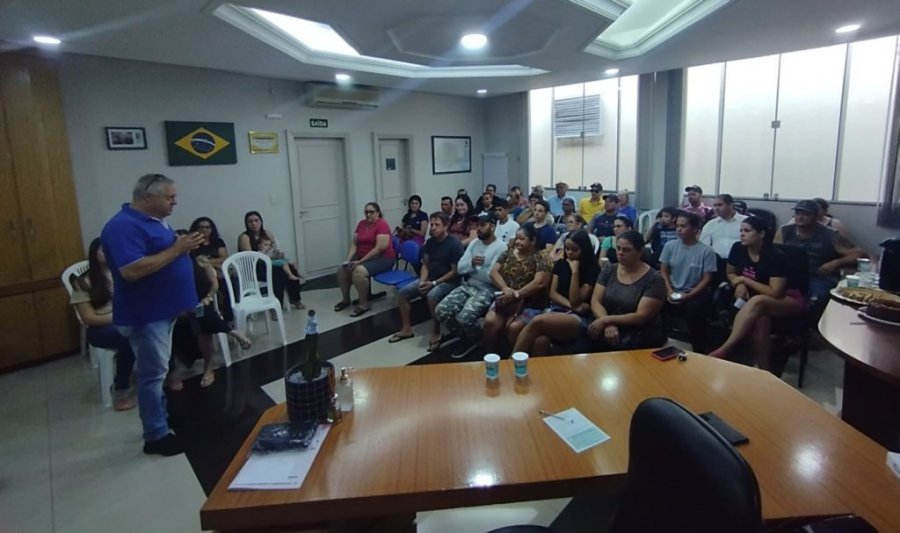 Novos Lares! Dois Vizinhos Trabalha para Oferecer Moradia Segura �s Fam�lias Afetadas Pelas Cheias