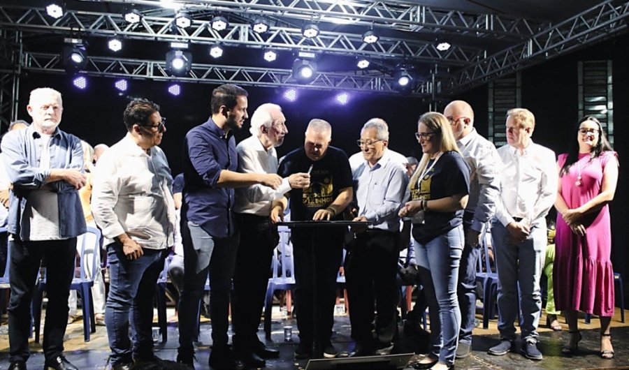 Expovizinhos 2023: Uma Noite de Emo��o, Agradecimentos e An�ncios Marcantes na Abertura da Feira
